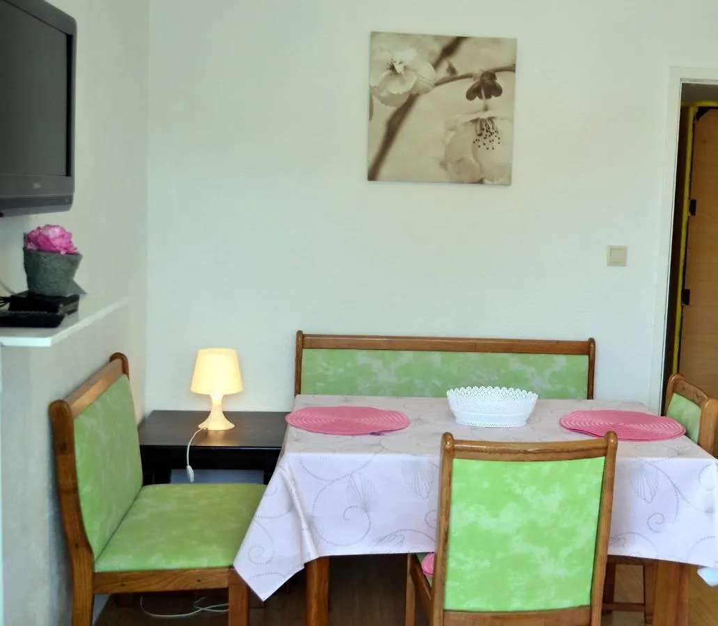 Apartment Apartman Basic Pula